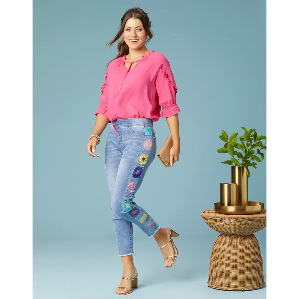 Coco + Carmen OMG Skinny Capri Jeans with Floral Side Embroidery